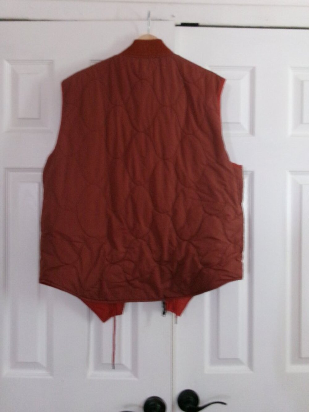 VEST - Picture 3 of 3